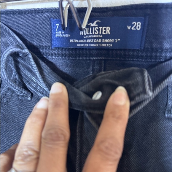 Hollister Ultra High Rise Black Dad Denim Cut Off Shorts 7 inch inseam Waist 28 - Picture 6 of 8